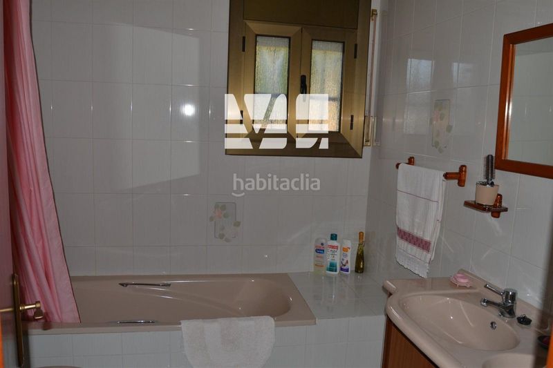 Foto f5bf4a51-ecec-4e83-8e31-90ccce4260c3. Casa adossada amb calefacció a Segur de Calafell nucli urbà Segur de Calafell