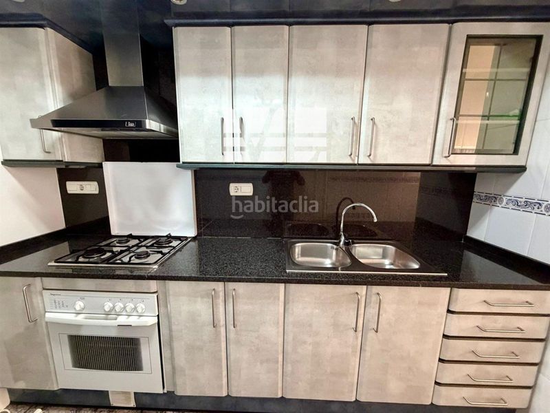 Foto 03aaeafa-3d84-4528-8480-35a18fb460f8. Pis amb calefacció aparcament a Centre Vendrell (El)