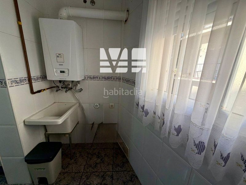 Foto dea84202-a6a6-4787-945e-3e816fb38b54. Pis amb calefacció aparcament a Centre Vendrell (El)