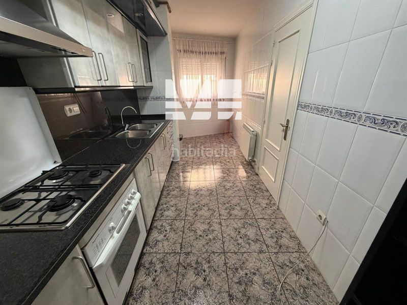 Foto e9ad3faf-ef86-4036-8ac3-b1ed2a0c9654. Pis amb calefacció aparcament a Centre Vendrell (El)