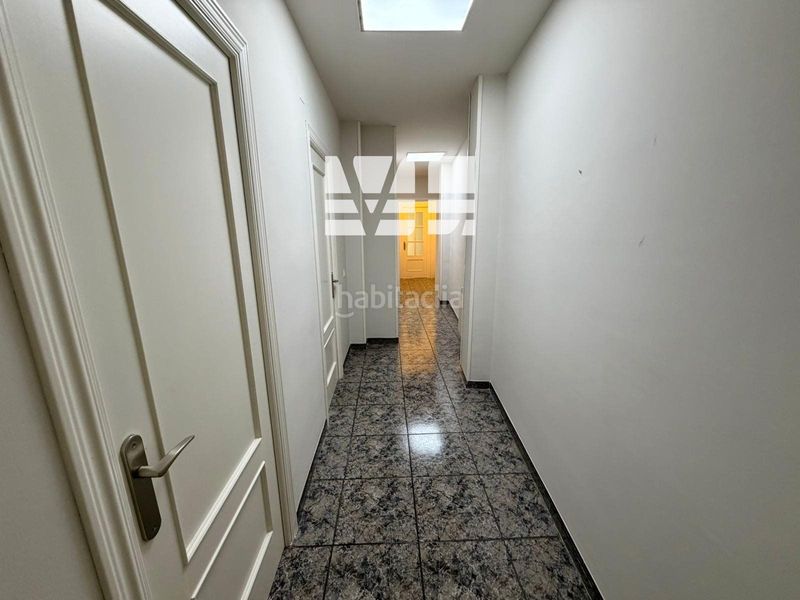 Foto fe3d3d64-b073-4317-9e02-b91fe30a71ff. Pis amb calefacció aparcament a Centre Vendrell (El)