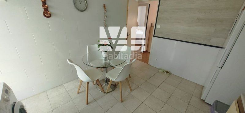 Foto f35abd8b-3eac-4e5a-a4bf-488834141e34. Casa adossada amb calefacció a Albinyana