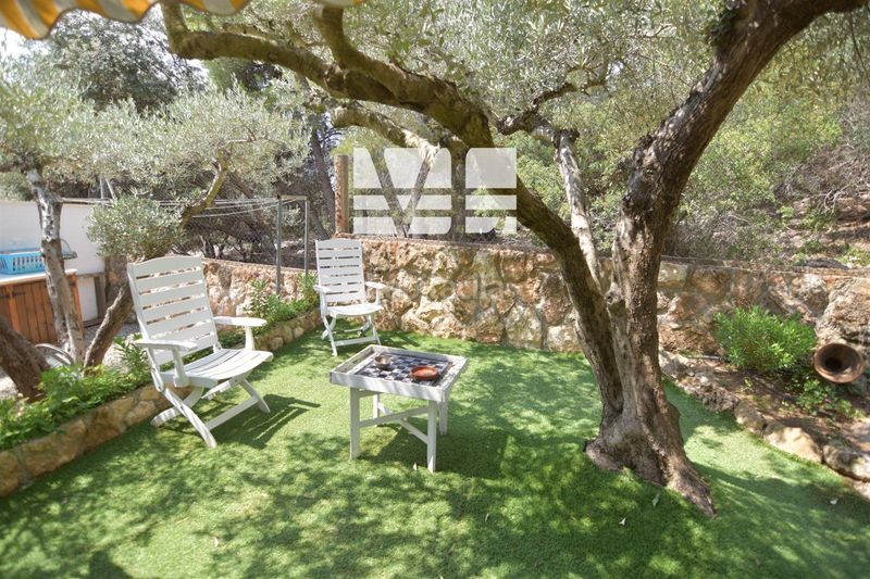 Foto 00bafbf2-cc5a-4705-881b-a236028b2128. Haus mit pool in Montmell (El)