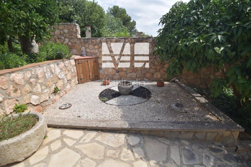 Foto f0c1b63c-f871-4c5d-b727-9f3f29f61816. Haus mit pool in Montmell (El)