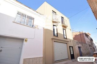 Casa  Plaça la. Oportunidad de inversión estructura de vivienda unifamiliar en c
