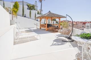 Xalet en Calle calle oropndola 15. Impresionante villa con vistas panoramicas al mar en torreblanca