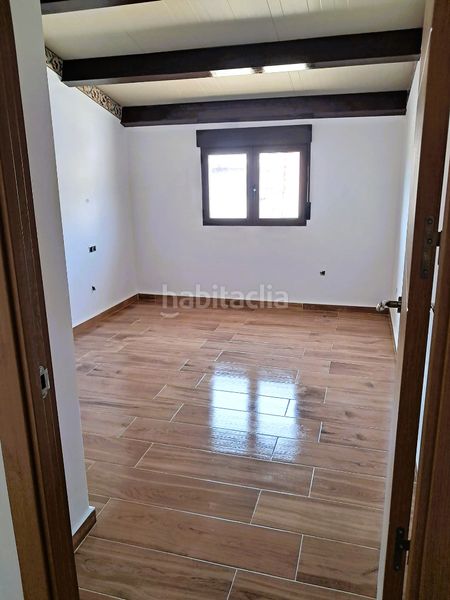Foto c647435d-dc43-49ba-939f-59f8768241b9. Casa adossada a Bigastro