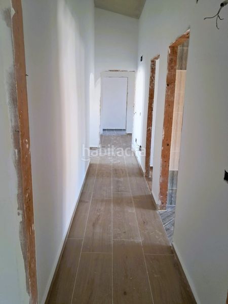 Foto e5cba86c-fc5d-4fc5-85f8-bedbe62d1f57. Casa adossada a Bigastro