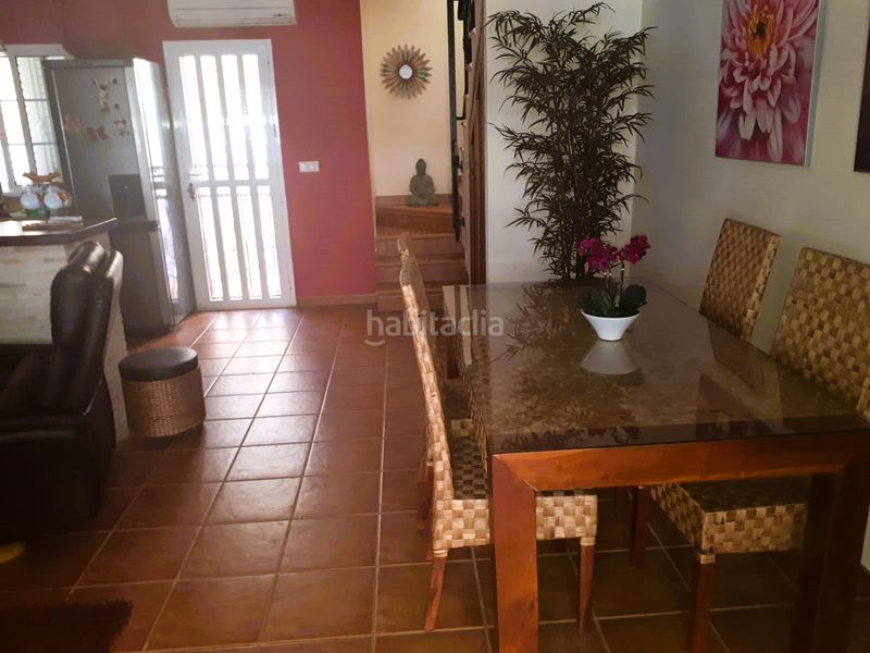 Foto 1bbcdd11-f8ed-450e-b54e-8e9b8172ec85. Casa adossada amb xemeneia a Playa de los Náufragos Torrevieja