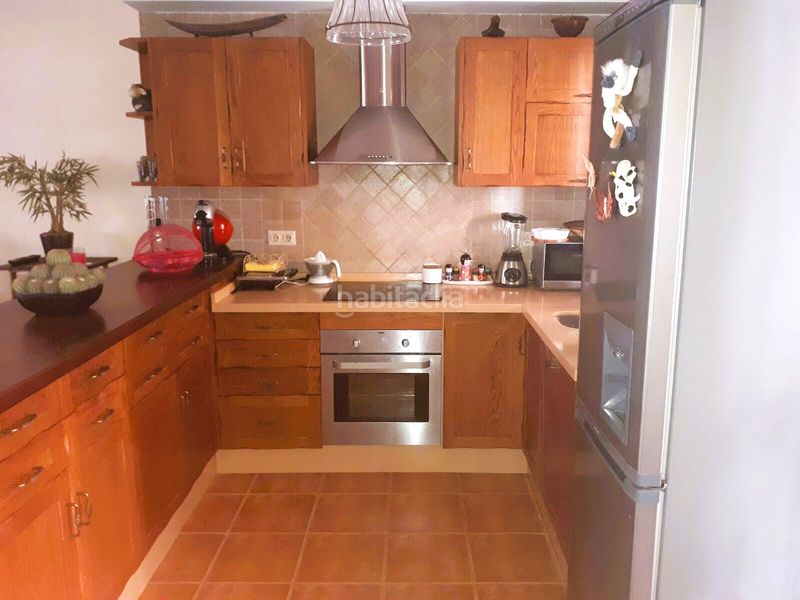 Foto ea883852-404e-4d5e-aa73-e5d2e5cf99a7. Casa adossada amb xemeneia a Playa de los Náufragos Torrevieja