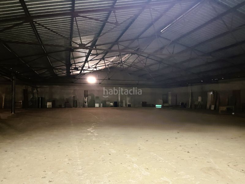 Foto e0ba0a05-1517-48a3-8639-a951ba4e54f1. Local comercial a Redován