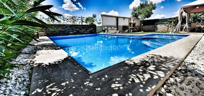 Foto 3b5b634d-4690-4215-9991-5e590392bf14. Xalet amb calefacció aparcament piscina a Barcience