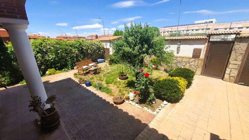 Foto bfc77023-d79a-4d40-b38d-7faaed14ecc8. Xalet amb calefacció aparcament piscina a Barcience