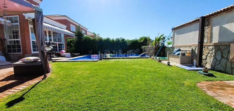 Foto da5c6ccb-d992-42ef-be85-2361334b5a7a. Xalet amb calefacció aparcament piscina a Barcience