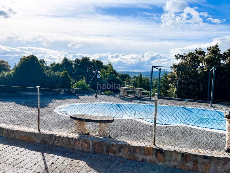 Foto 388cad20-b2ed-4758-a4cf-fbe014383fc3. Masia amb xemeneia calefacció aparcament piscina a Santa Cruz del Retamar