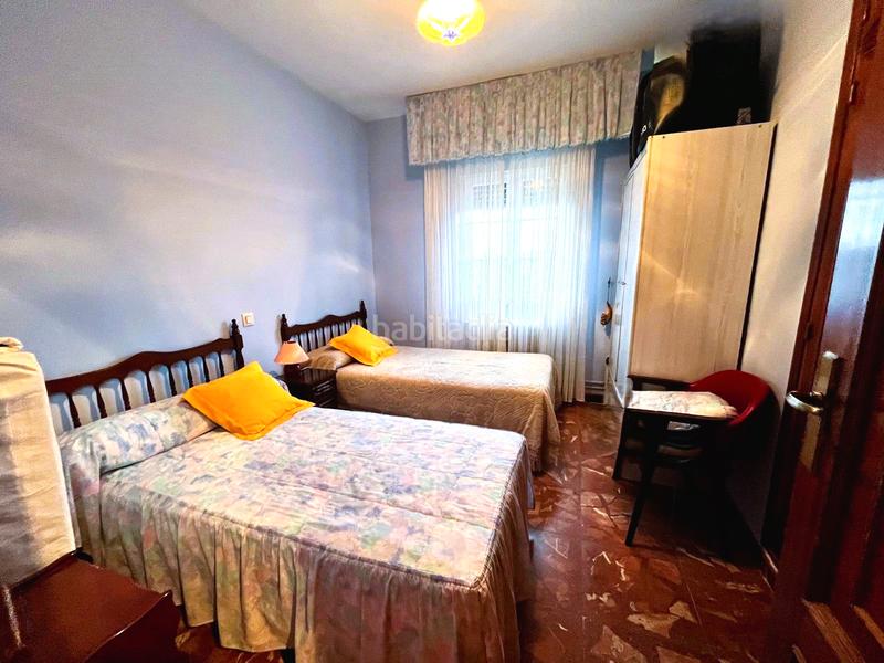 Foto b8d9e0b8-abd4-49e0-94b5-a453db199bfa. Masia amb xemeneia calefacció aparcament piscina a Santa Cruz del Retamar