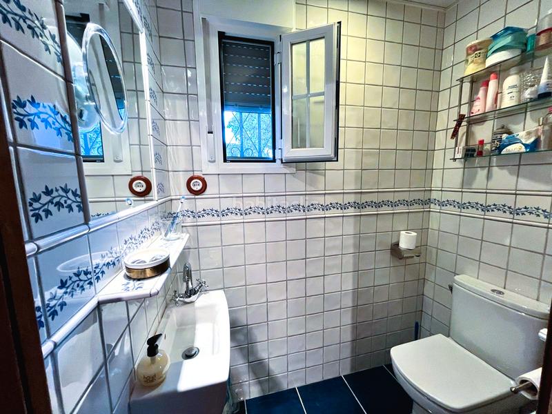 Foto cbcbf538-a26c-4f32-850d-93d9825b7b80. Masia amb xemeneia calefacció aparcament piscina a Santa Cruz del Retamar