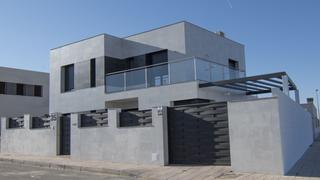 Casa a Cobisa. Fantástico chalet  4 dormitorios 3 baños
