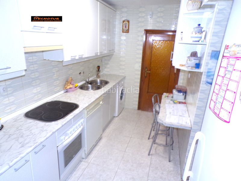Foto 0cfcb86f-b302-4ddb-90d2-95a1a35208b9. Pis amb calefacció aparcament a El Arroyo-La Fuente Fuenlabrada