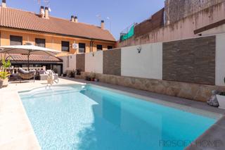 Chalet  Calle rosalia de castro 11