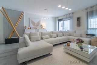 Chalet in Calle rosalia de castro 11