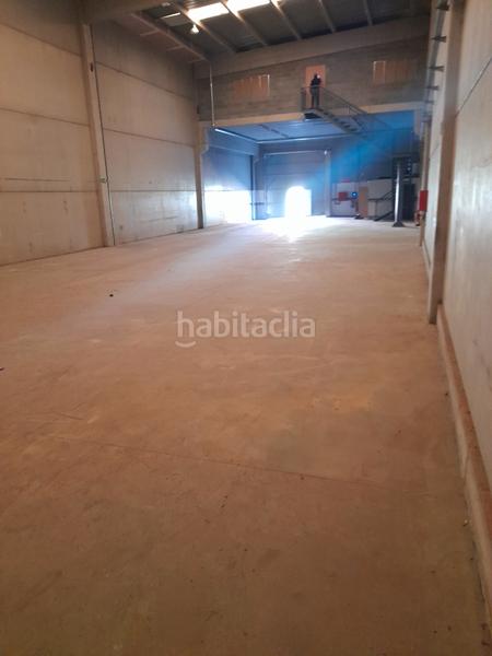 Foto ff505b8a-f3a3-4534-b05c-ae8663a998b1. Lloguer nau industrial a Can Roqueta Sabadell