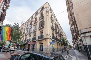 Piso  Calle de hortaleza. 8 apartamentos segregados en venta