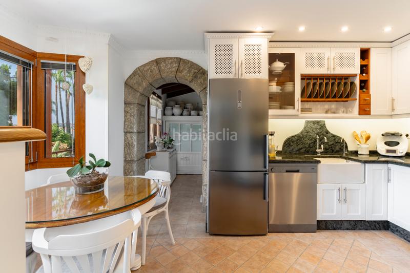 Foto 2f1a6c53-ab57-4f56-b835-a3821bc2ac3f. Chalet con camino parcheggio piscina in campo de Mijas Mijas