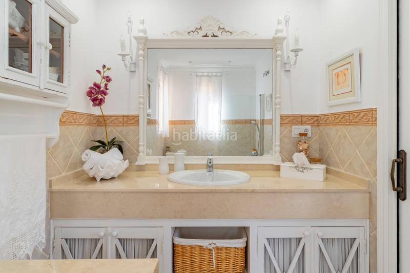 Foto acbce253-6b06-449b-8fd0-056f729d7268. Chalet con camino parcheggio piscina in campo de Mijas Mijas