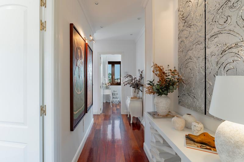 Foto e65b6d8d-0532-490c-8f82-9c52c3e70e06. Chalet con camino parcheggio piscina in campo de Mijas Mijas