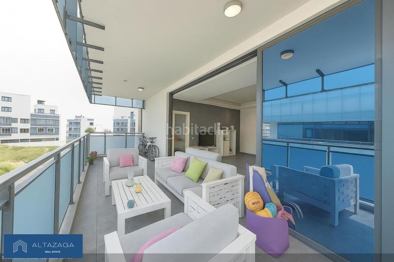 Foto c78ac68d-cbc6-449c-ade3-b1b0f4b437a9. Appartamento con riscaldamento parcheggio in Dehesa Vieja-Puente Cultural San Sebastián de los Reyes