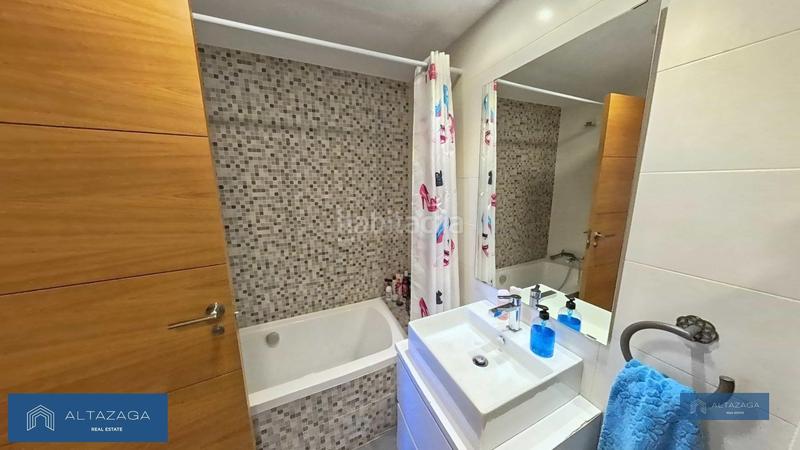 Foto 1f8e69f8-a2de-45b0-9684-7909708e0e3e. Pis amb calefacció aparcament piscina a Tempranales San Sebastián de los Reyes