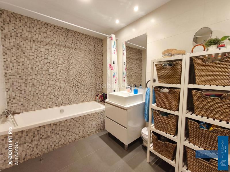 Foto 2d9759d4-4813-44ca-b05a-2eb7c4950f41. Pis amb calefacció aparcament piscina a Tempranales San Sebastián de los Reyes