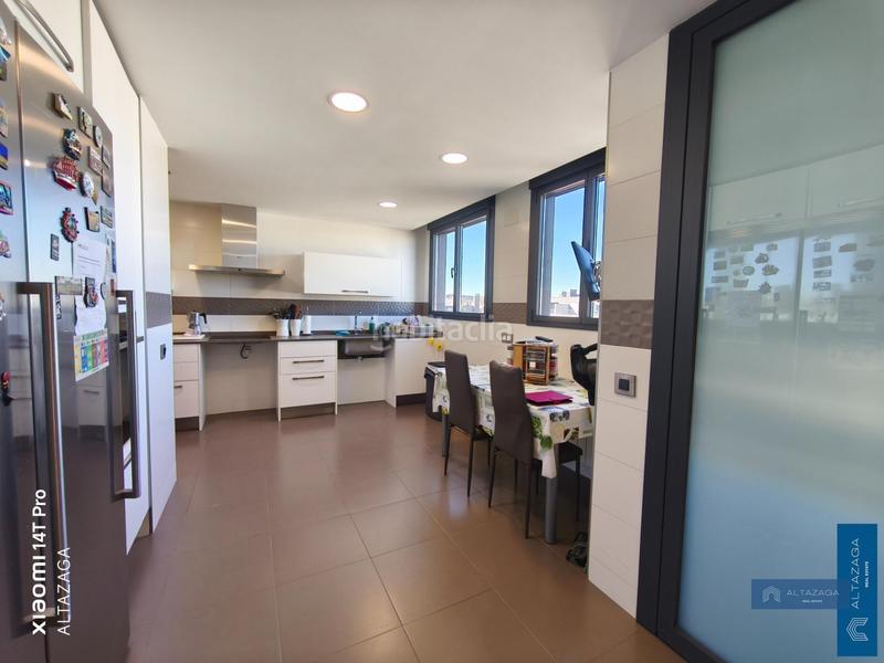 Foto 85c928e0-5d56-4ae0-b428-b182388988c2. Pis amb calefacció aparcament piscina a Tempranales San Sebastián de los Reyes