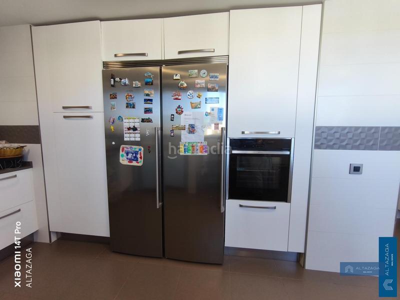 Foto a6a784a1-f126-4cf3-b8fd-83c8e5c60409. Pis amb calefacció aparcament piscina a Tempranales San Sebastián de los Reyes