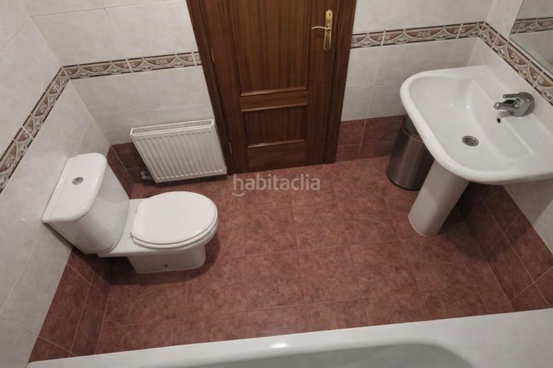 Foto 108a4218-506c-443d-9566-9160f74a9e6d. Pis amb calefacció piscina a Simancas Madrid