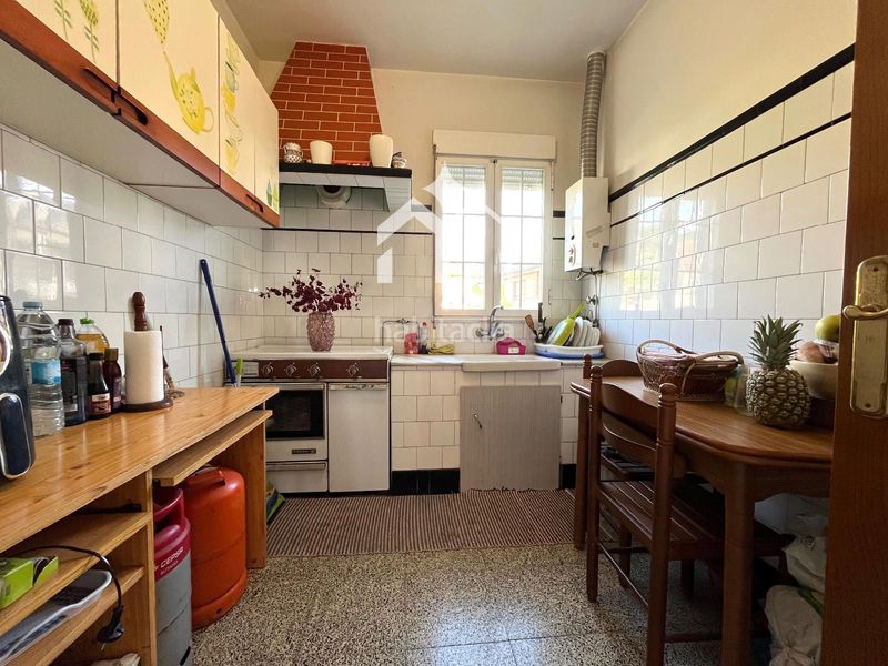 Foto 0d540e82-3a0a-4e01-8289-df4d1a981d13. Casa amb calefacció aparcament a Bueu