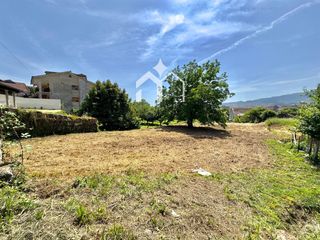 Finca rústica a Moaña. Terreno urbano de 945 m a escasos pasos del mar