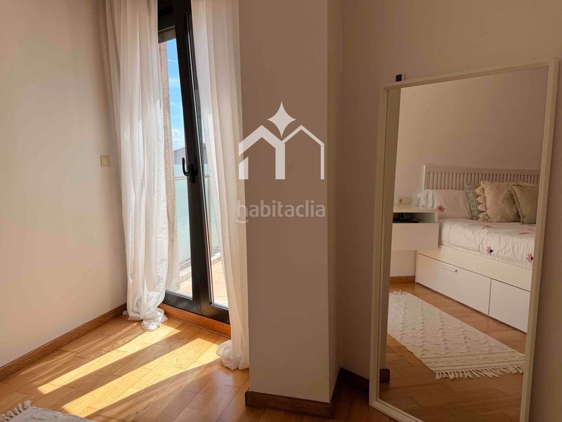 Foto b4b314e3-85a2-4a34-b6fc-7a0f08d8c6e5. Pis amb calefacció aparcament piscina a Moaña