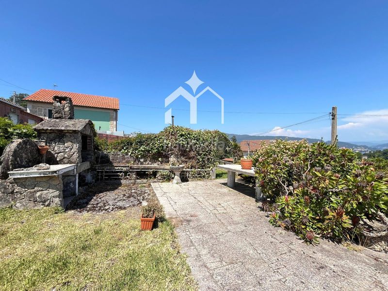 Foto a782c5f8-a6f8-4659-844b-6f6fd1684454. Casa amb calefacció aparcament a Moaña