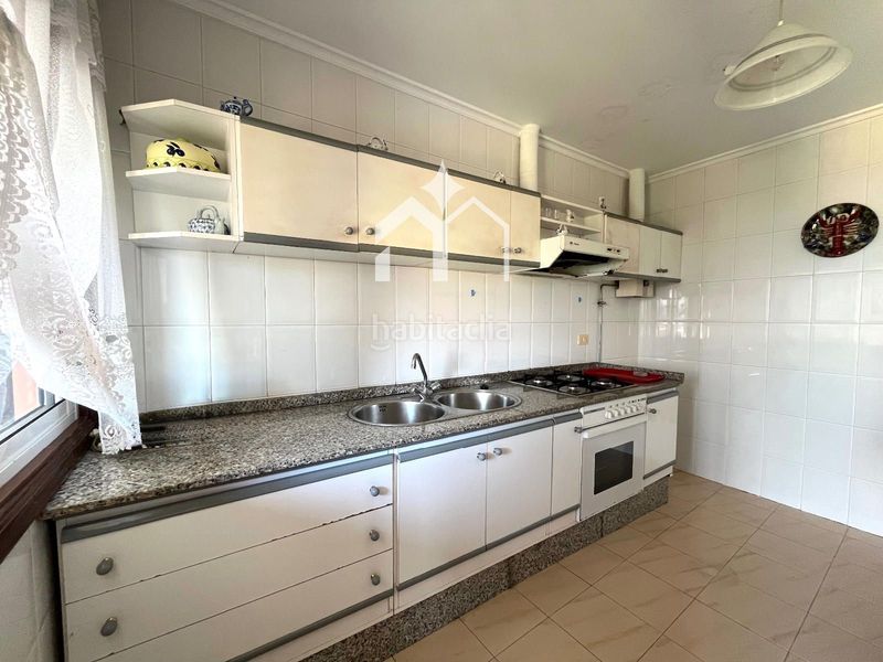 Foto d2e8be4b-a2a3-4c8f-ae56-83d1d3100f67. Casa amb calefacció aparcament a Moaña