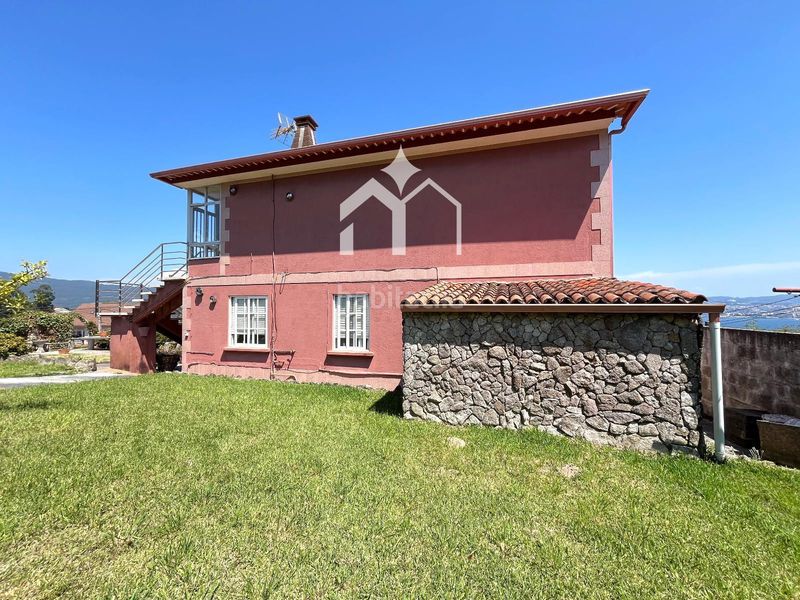 Foto f4ce24b5-d88d-4284-8fa4-8c2dd7829604. Casa amb calefacció aparcament a Moaña