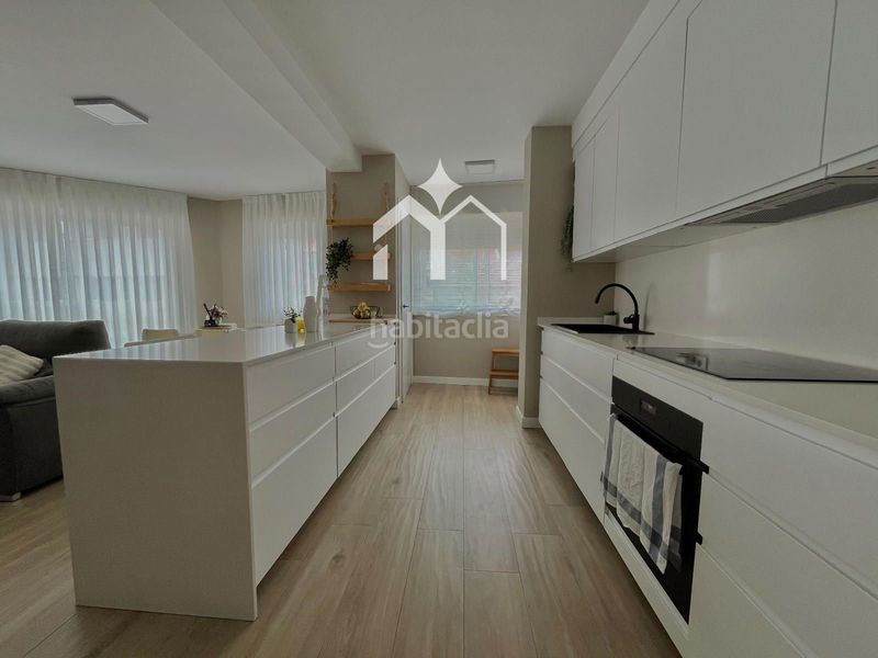 Foto b32c633d-7e1c-44db-92d8-79bfecc44a7c. Duplex con riscaldamento in Moaña