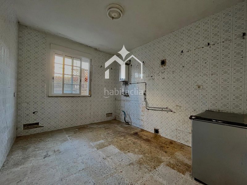Foto 13fa79c1-5c5b-4063-9330-e9080608d112. Casa amb calefacció aparcament a Coiro Cangas