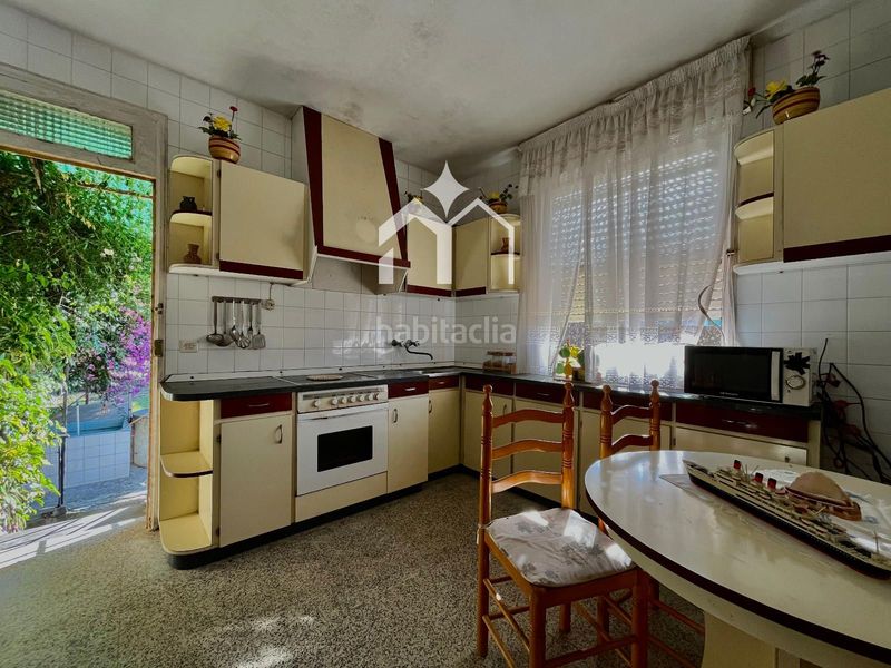 Foto f8352be4-99a9-41b9-977a-2719cc7d268e. Casa amb calefacció aparcament a Coiro Cangas