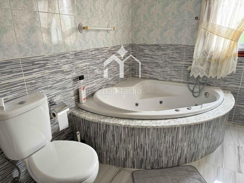 Foto 3048f054-852f-4295-9ad5-435fdb605c49. Chalet con riscaldamento parcheggio in Moaña