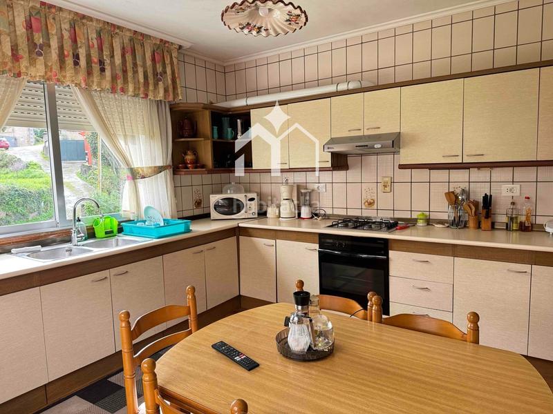 Foto 50391c29-822d-45d0-8eea-60282f395edd. Chalet con riscaldamento parcheggio in Moaña