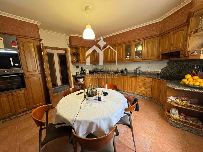 Foto 50fdbe87-354e-43c2-8330-1b0ce4d271f4. Chalet con riscaldamento parcheggio in Moaña