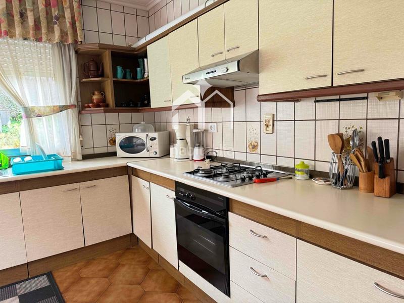 Foto 5826cebf-ac5e-4d6c-9e7a-7395a7e6b959. Chalet con riscaldamento parcheggio in Moaña