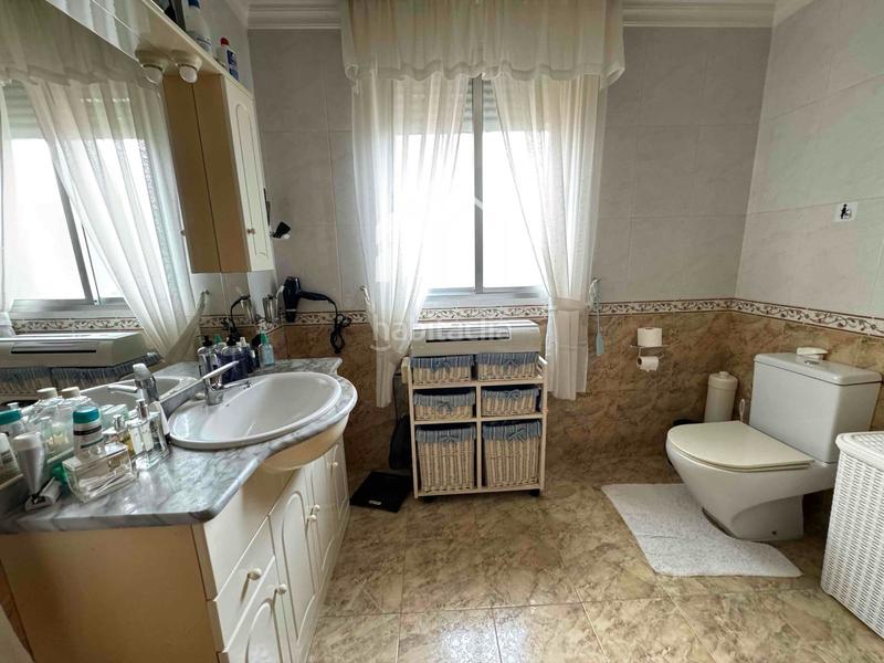 Foto 71a3fddf-2424-4ce5-93d6-f6b07e52f2af. Chalet con riscaldamento parcheggio in Moaña